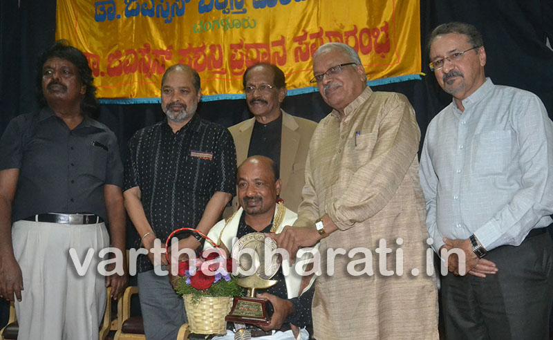 ದಲಿತ ಸಾಹಿತಿಗಳ ಬರಹ ಅವರ ಅಸ್ತಿತ್ವದ ಹೋರಾಟ: ಎಚ್.ಎಸ್.ವೆಂಕಟೇಶಮೂರ್ತಿ